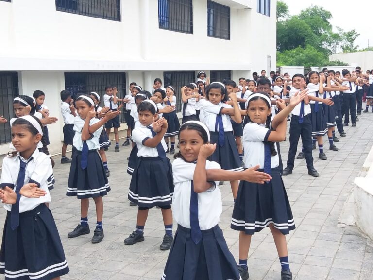 69337856_1353960698093476_3205304431960653824_n